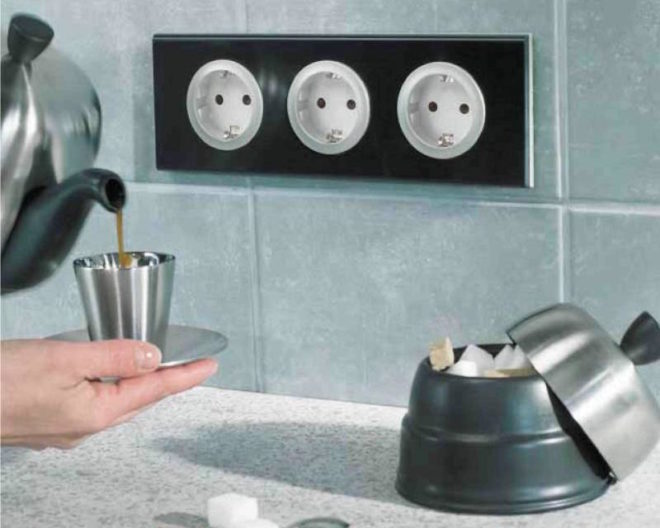 sockets on the kitchen apron