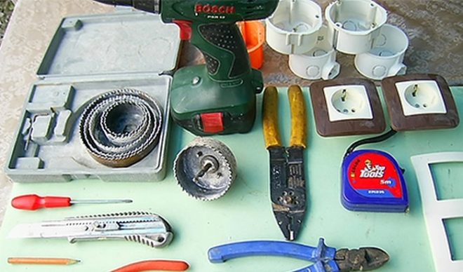 set tools voor het installeren van stopcontactdozen