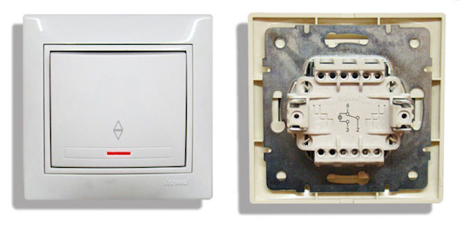 ang pass-through switch ay mayroong 3 contact