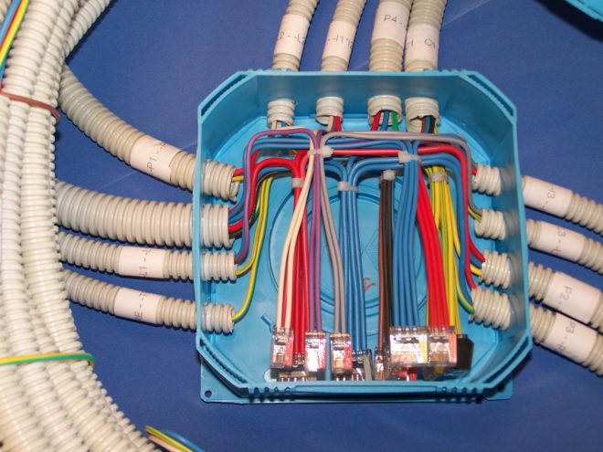 laying wires in a junction box