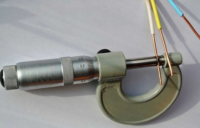 draaddiameter meten met een micrometer